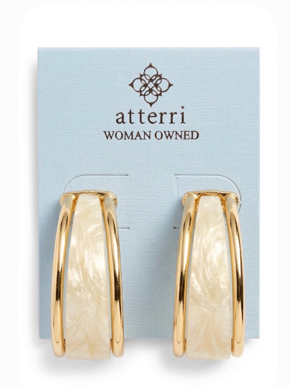NWT ⚜️🤍⚜️ ATTERRI Cream & Gold Toned Chunky Hoop Earrings